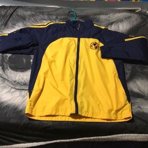 I’m selling a men’s soccer team jacket
